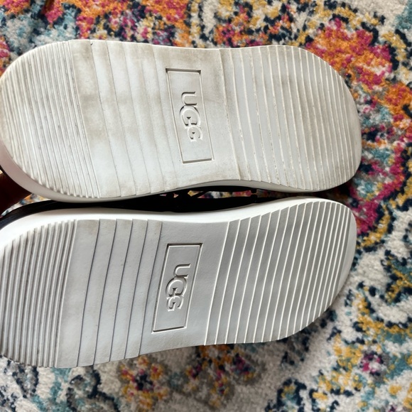 UGG Sneaker, 11 - Picture 3 of 4